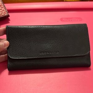 Liz Claiborne Black faux Leather Clutch Wallet